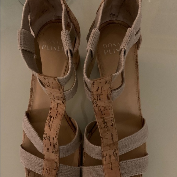 Donald J. Pliner Shoes - Donald J. Pliner Beige and Cork Sandals NWOT